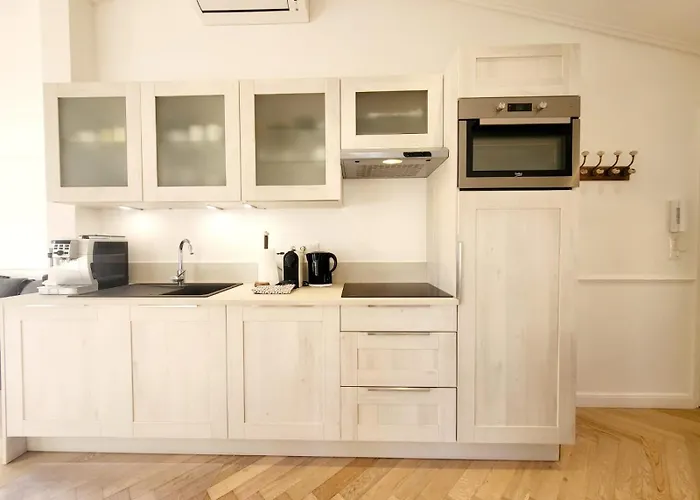 Appartement Le Petit Four 2nd - T3 Climatisé Antibes